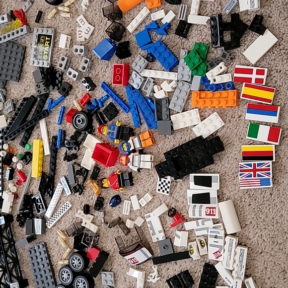 LEGO Speed Champions Race Car Set - 75912 - Picture 10 of 12